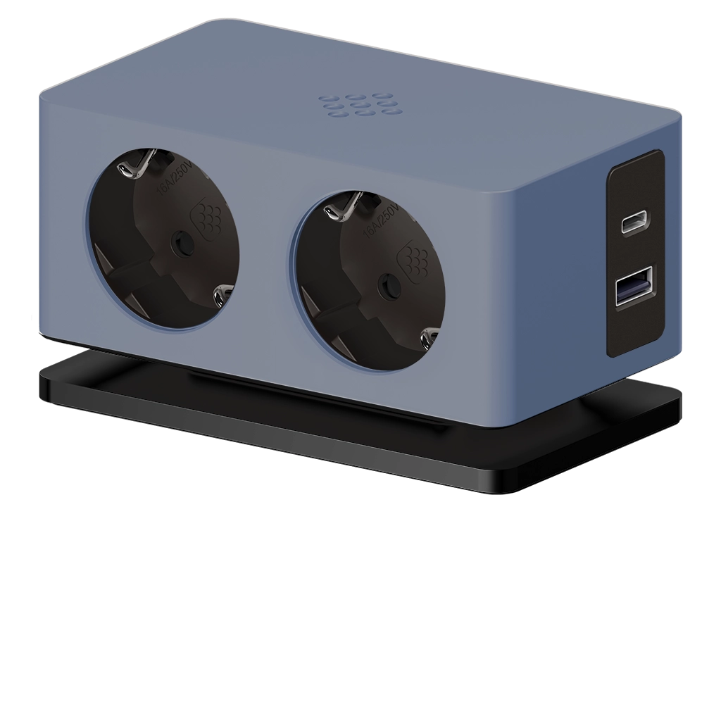 versaq-2-prese-schuko-blu-base-nera-usb-tipo-a-usb-tipo-c.webp