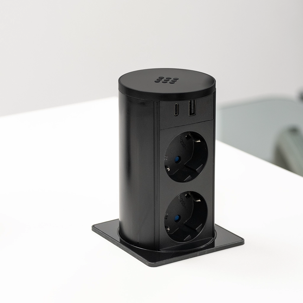 versalift-quadrato-2-prese-schuko-usb-tipo-a-usb-tipo-c-wireless-charger-corpo-nero-finitura-nero-metacrilato.webp