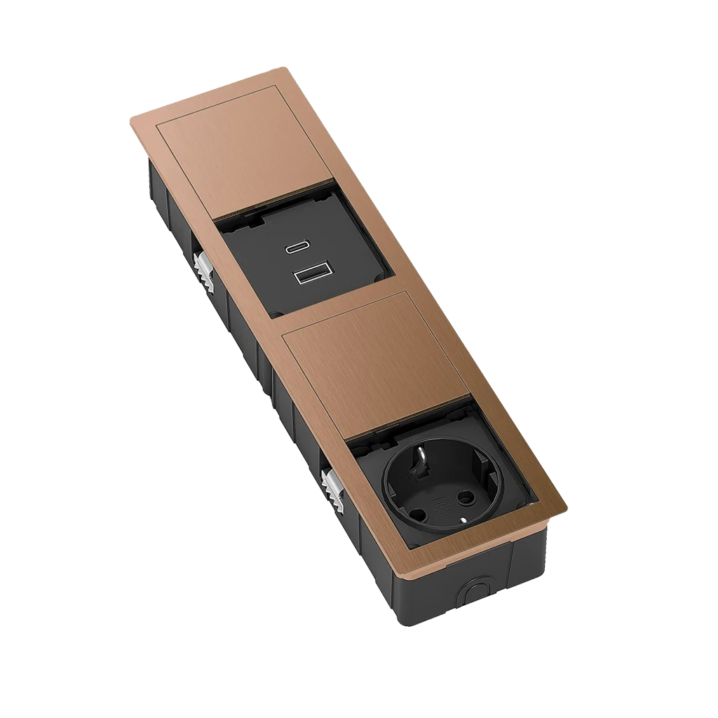 versahit-mono-combi-1-presa-schuko-usb-tipo-a-usb-tipo-c-rame-aperto.webp